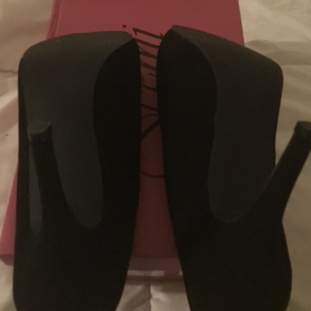 Peep Toe Pump - image 5